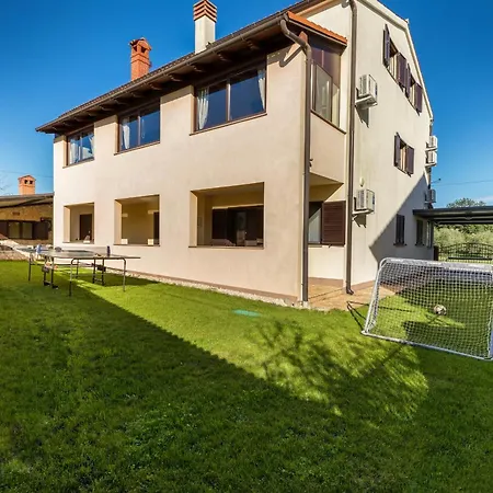 Miromar App Villa