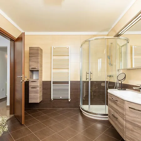 Miromar App וילה פולה