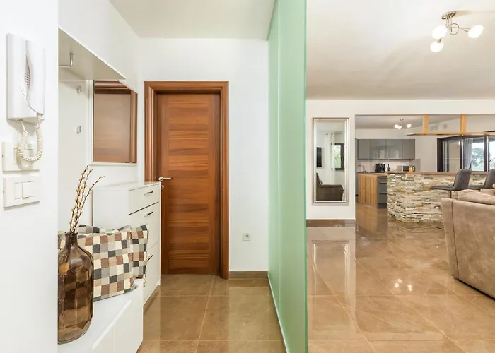 Villa Miromar App Póla